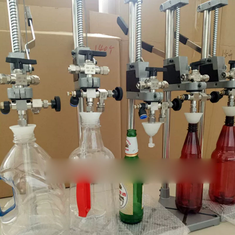 Machine manuelle de pressage d - Wine Beer & More avis et prix